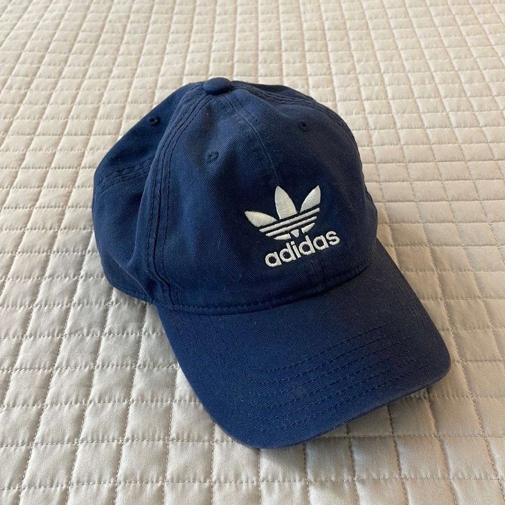 LIKE NEW ADIDAS HAT